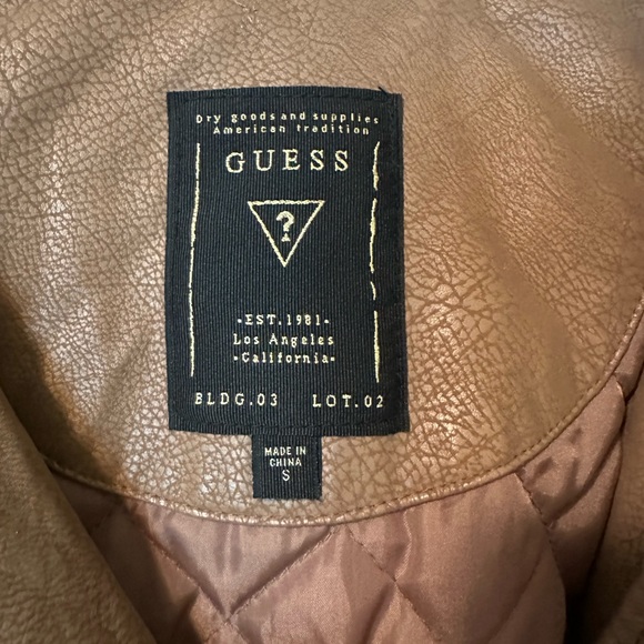 Super cute and versatile Guess Moto style faux leather jacket. Perfect for fall! - Picture 3 of 3